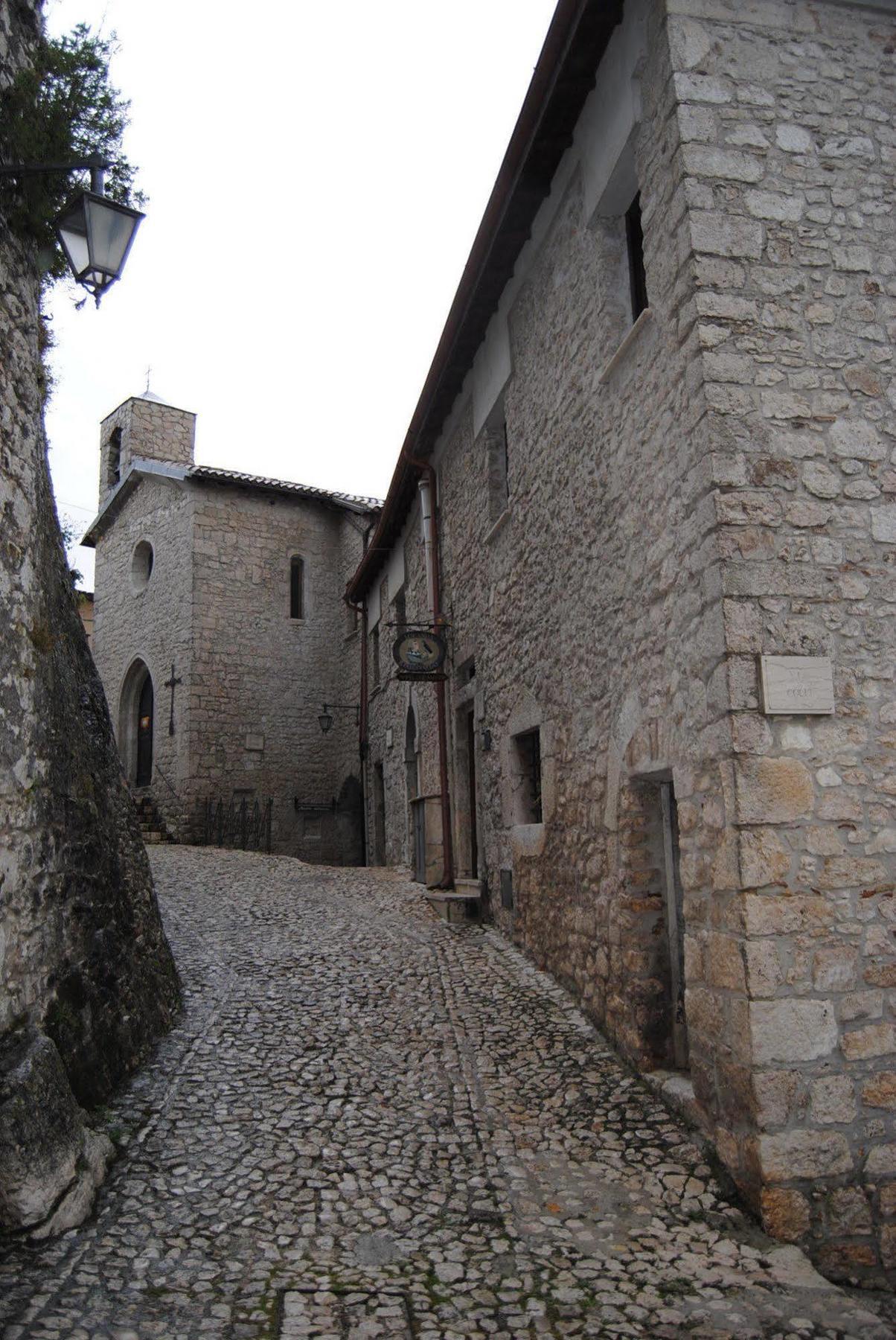 Locanda Il Falco Nero Fumone Zewnętrze zdjęcie