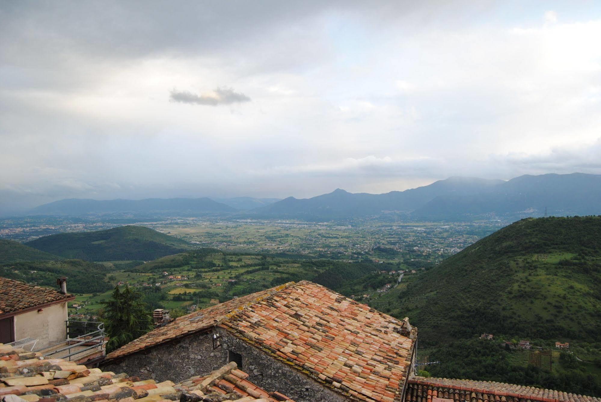 Locanda Il Falco Nero Fumone Zewnętrze zdjęcie